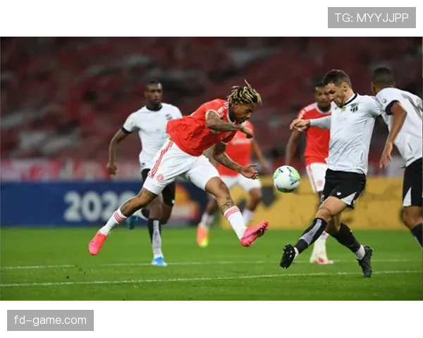 韦阿比赛阅读能力持续提升，场上决策表现稳健