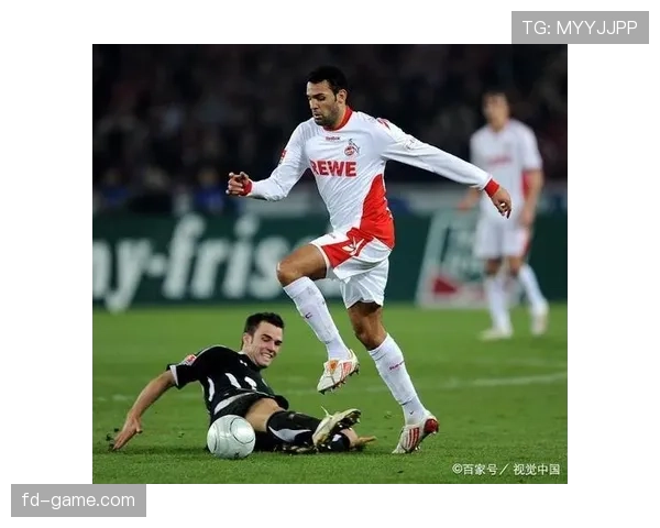 阿贾克斯防守体系近期表现稳健，结构清晰且竞争力增强