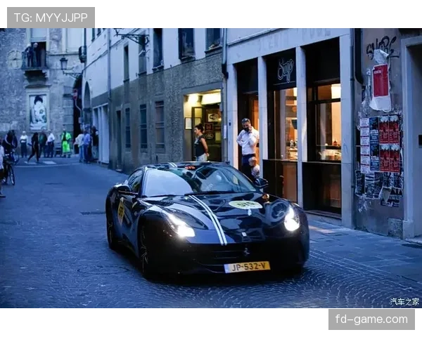 陆光祖朋友圈晒名表晒豪车，赛后拎着便当排队买，笑晕